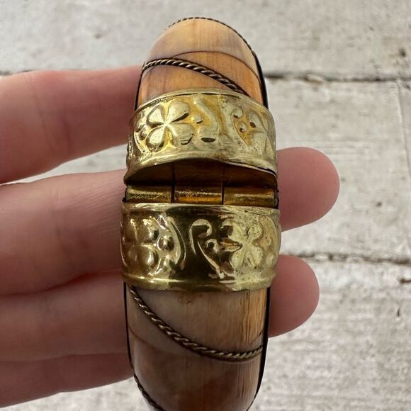 Vintage Old Brass And Bone Cuff Bracelet With Pin Closure - Picture 3 of 7